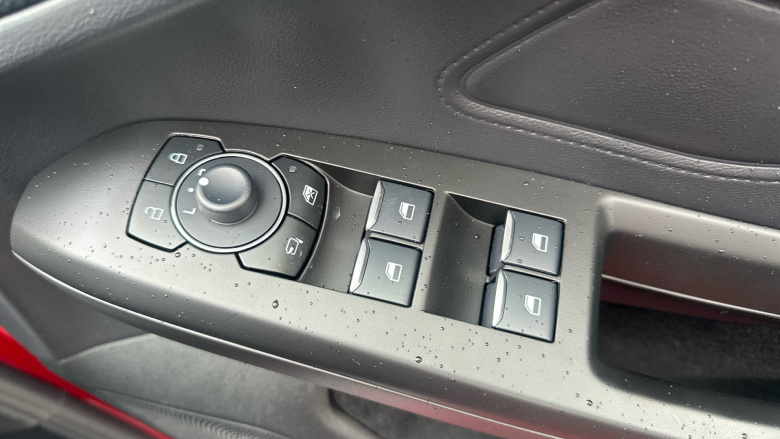 Ford Focus 1.0 EcoBoost Hybrid mHEV 155 ST-Line 5dr Auto Petrol Hatchback